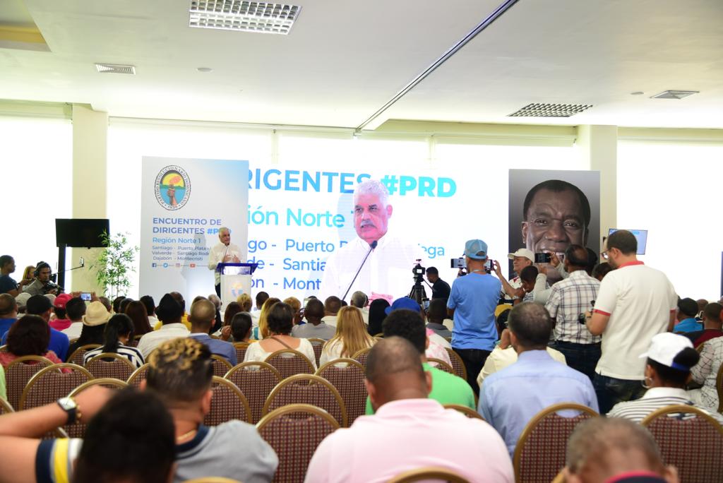 Dirigentes provinciales y alcaldes del Cibao piden Miguel Vargas asuma candidatura presidencial 2024 del PRD