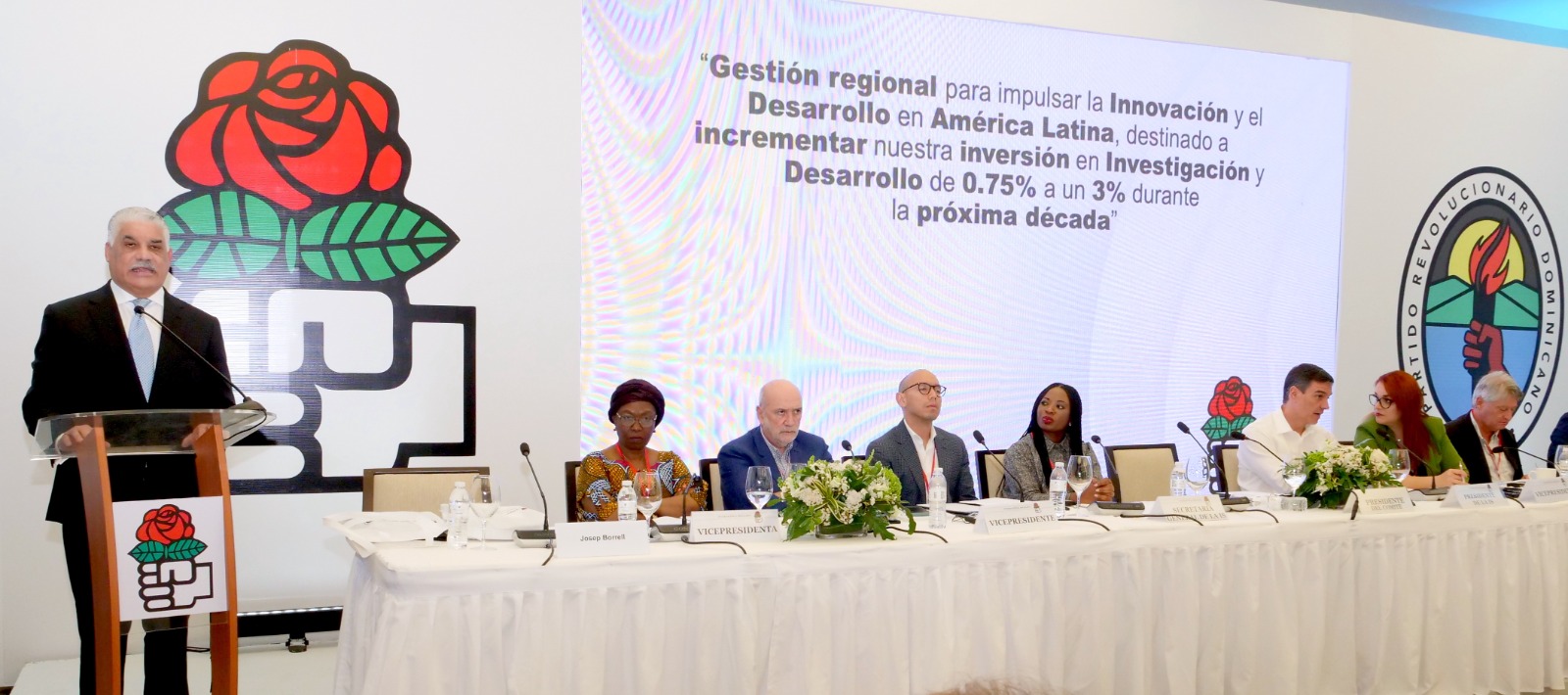 Miguel Vargas ante delegados IS: “El modelo de desarrollo de nuestra región está agotado”