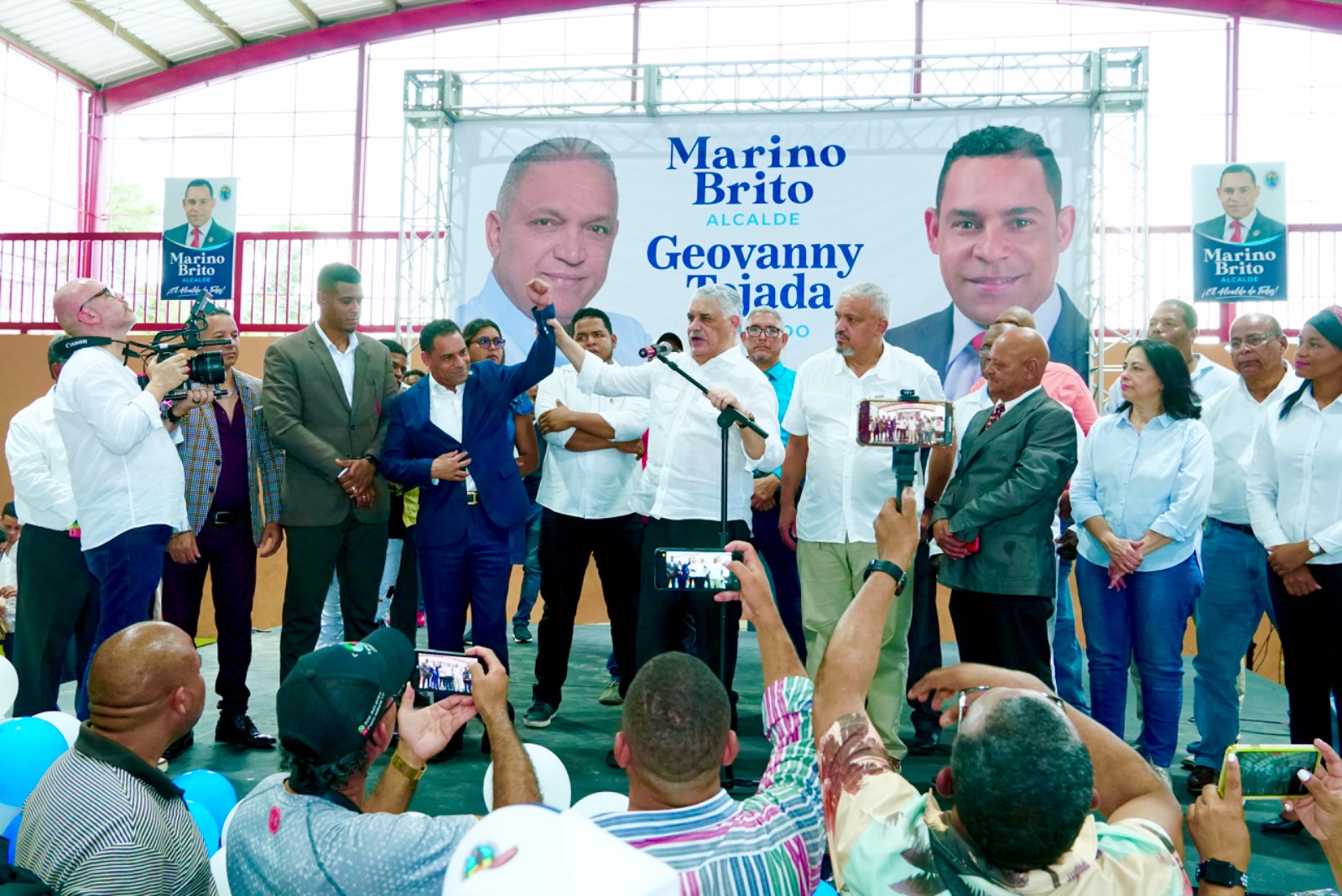 Miguel Vargas responde a solicitud de unidad nacional del presidente en reelección