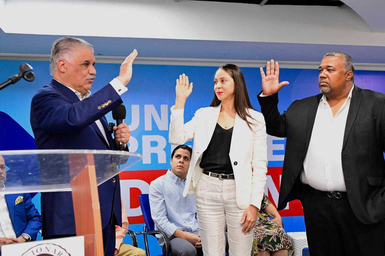 Miguel Vargas juramenta diputada Yari Encarnación y anuncia será candidata a senadora por San José de Ocoa