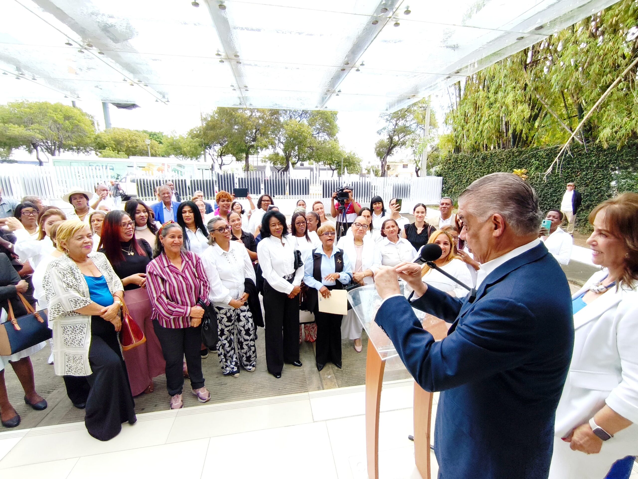 PRD conmemora natalicio de Peña Gómez y resalta su legado democrático y de apoyo a las mujeres