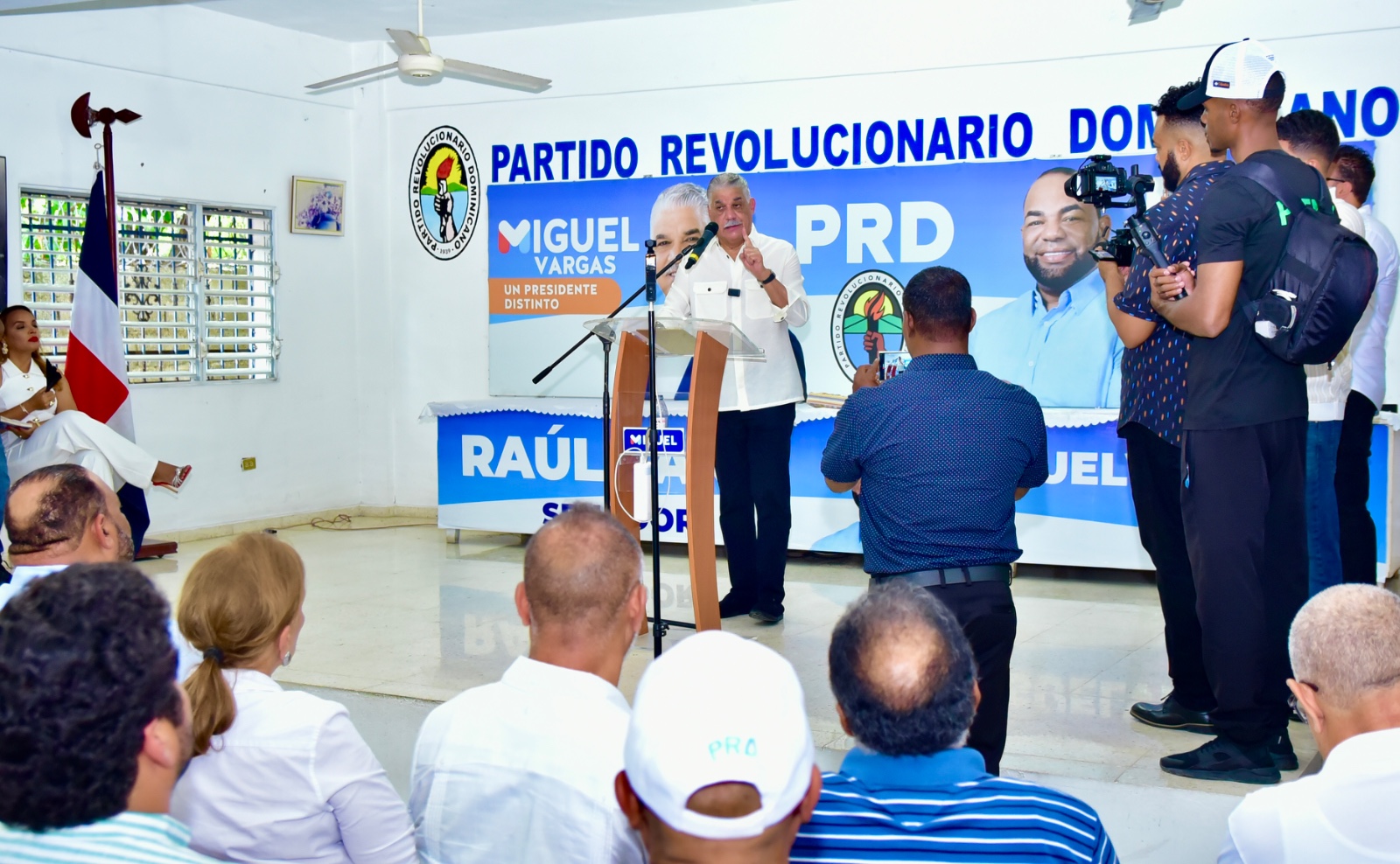 PRD rechaza propuesta de reforma fiscal y advierte que golpeará a las clases media y pobre
